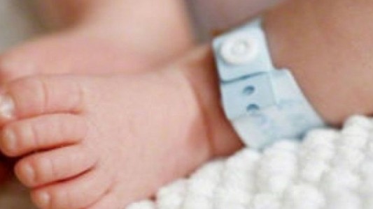 Corrientes: un bebé falleció por muerte súbita en los brazos de su mamá