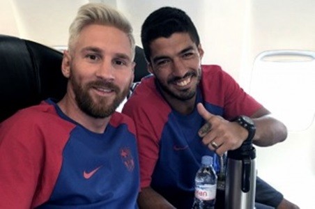 Messi acortó sus vacaciones y viajó con el plantel de Barcelona para la pretemporada