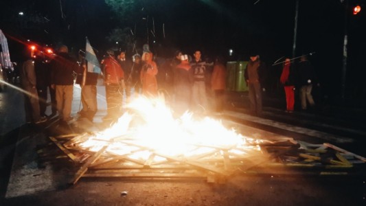 Vecinos de Caballito cortaron el tránsito, tras 20 días sin luz