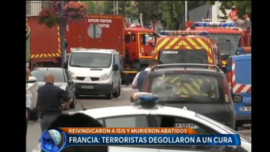 Toma de rehenes en Francia: cura degollado y secuestradores abatidos en una Iglesia