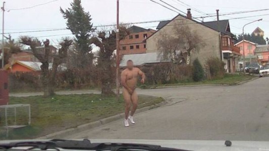 Escándalo en Bariloche: enterate quién delató al amante que corrió desnudo por la calle
