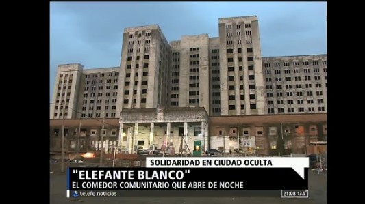 Elefante blanco: El único comedor comunitario que funciona de noche queda en Ciudad Oculta