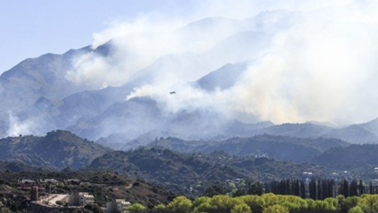 Incendio forestal en San Luis: evacúan a los habitantes del complejo Sierras Marianas
