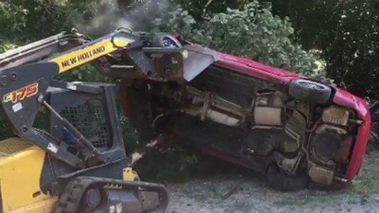 El castigo de un padre celoso a su hija tras hallarla con un hombre