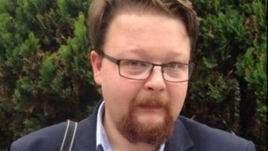 Busca un vuelo por internet y le proponen un itinerario con 47 años de escala