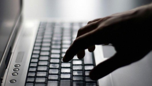 Pornografía infantil: desde EE.UU. acusan a un chico de 17 años de Mar del Plata