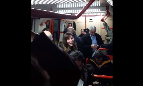 El descuido de una motorman del subte B que se olvidó el micrófono prendido y contó que era infiel