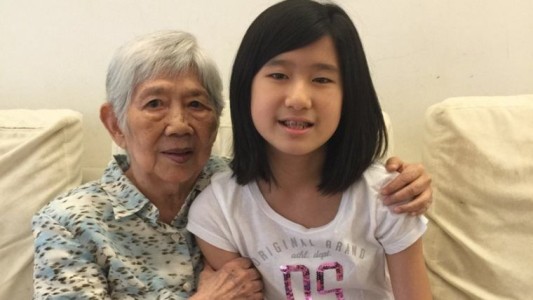 La nena que creó una aplicación de celular para que su abuela con Alzheimer no la olvide