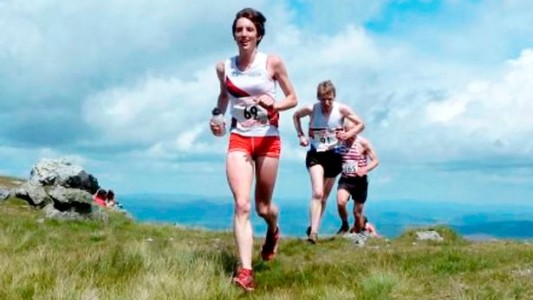 Ex campeona británica apuñaló a dirigente de atletismo porque iba a revelar que es transexual