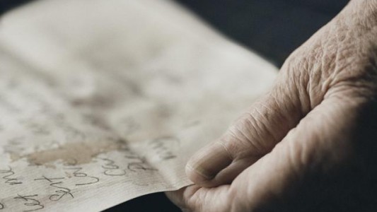 #Viral Desgarradora carta de una mujer de 82 años a su familia: "Dicen que la vida se alarga cada vez más. ¿Para qué?"