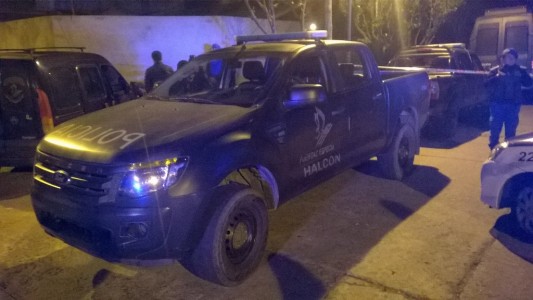 Un policía mantuvo de rehén a su familia porque una hija desaprobó materias