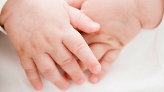 Denunció el robo de su bebé, pero lo había vendido por 10.000 pesos: quedó detenida