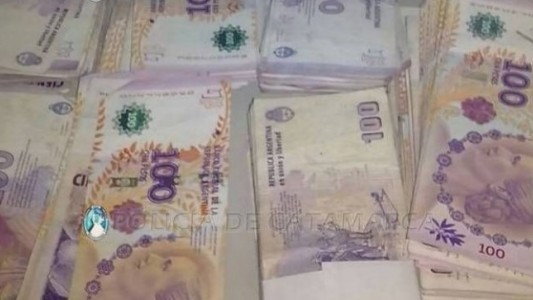 Robó 70 mil pesos, se arrepintió y los devolvió en una comisaría