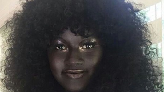 La modelo que conquista Internet por su color de piel