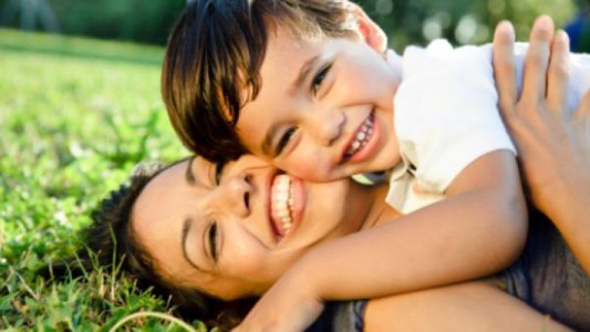 Aseguran que la inteligencia de los hijos depende de sus madres