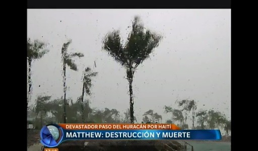 Tras dejar más de 400 muertos en Haití, el huracán Matthew azota Florida