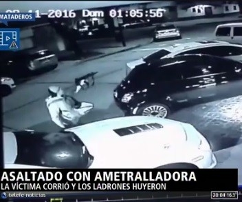 Asalto a punta de ametralladora