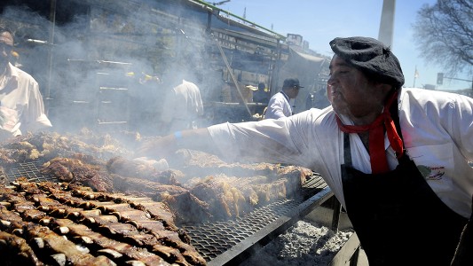 Se desarrolla en el Obelisco el primer campeonato federal del asado