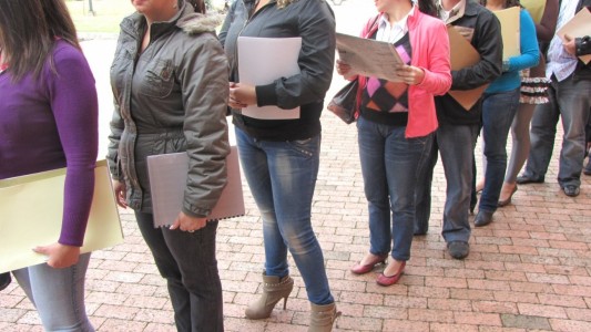 Informe privado asegura que más de un millón de jóvenes en Argentina no estudia ni trabaja