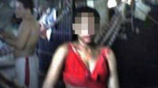 El ridículo castigo a jueza que envió a menor de 15 años a celda de los hombres y fue violada por 26 días