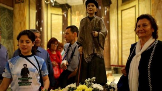 En una histórica ceremonia, el papa Francisco proclamó santo al cura Brochero