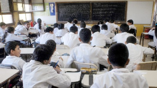 Casi un millón y medio de alumnos participarán este martes de la evaluación nacional "Aprender"