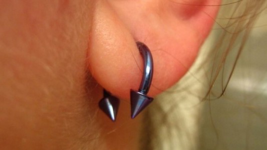 Un chico de 14 años murió de una infección generalizada después de ponerse un arito