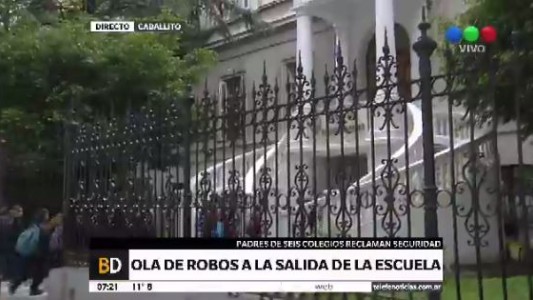 Ola de robos a la salida de un colegio de Caballito