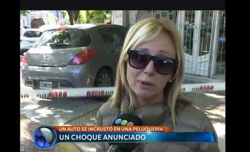 Un auto se incrustó en una peluquería