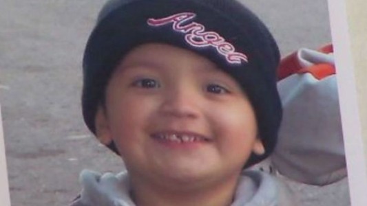 Hallaron muerto a un nene de 11 años al que su madre tuvo encerrado tres años en un armario