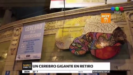 Un cerebro gigante en Retiro por el Día Mundial del ACV