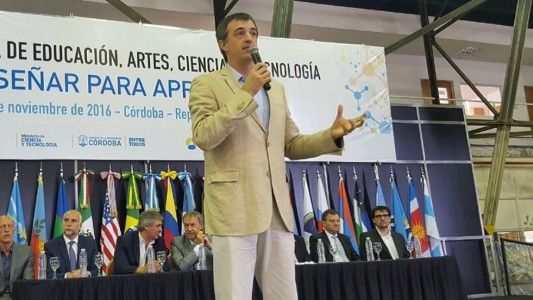 Esteban Bullrich ratificó un solo feriado puente para 2017: es el 19 de junio