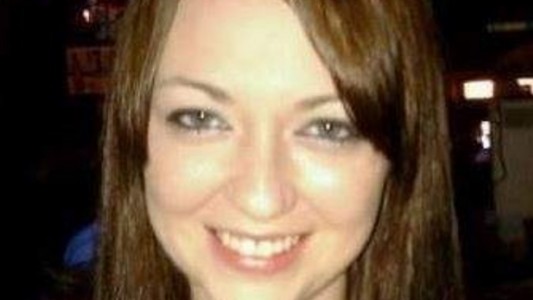 Rescatan a una mujer "encadenada como un perro" dentro de un contenedor metálico