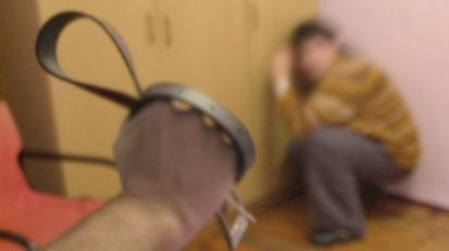 Condenaron a seis meses de prisión un hombre por golpear a su hijo con un cinturón