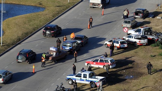 Cruzar el semáforo en rojo o transitar a contramano costará cerca de $20.000