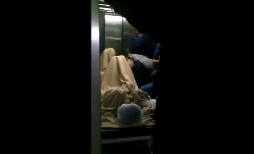Un hombre recién operado quedó atrapado en el ascensor de un hospital de La Plata