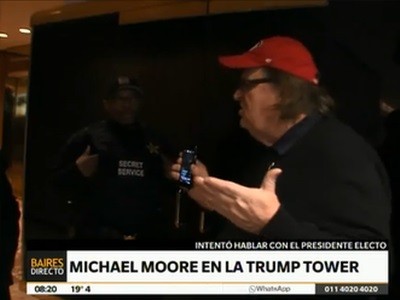 Michael Moore ingresó en la Trump Tower pero no pudo ver al presidente electo