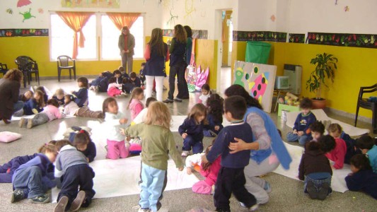 Dan media sanción al proyecto para declarar obligatoria la sala de tres años