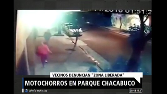 Motochorros en Parque Chacabuco