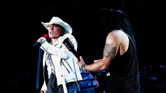 Video documento: ¿un fantasma en el show de los Guns N' Roses?