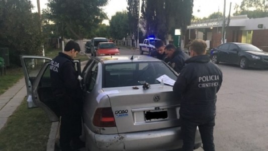 Nene de 7 años se disparó con el arma que encontró en el auto de su papá