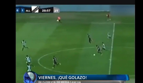 El golazo del viernes: de Floresta, de media cancha