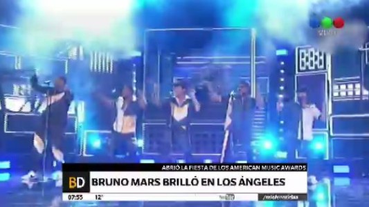 Bruno Mars abrió los American Music Awards