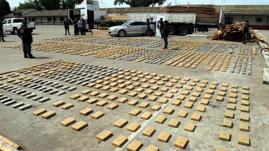 Hallaron 1200 kilos de marihuana ocultos en cunas de madera