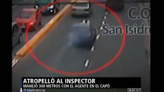 Atropelló al inspector