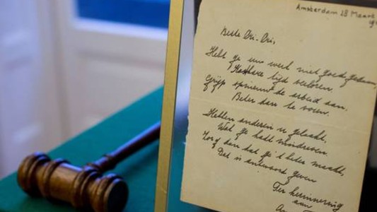 Subastan un poema de Ana Frank por 140.000 euros