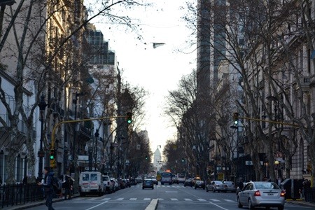 Nublado y caluroso este viernes y el fin de semana