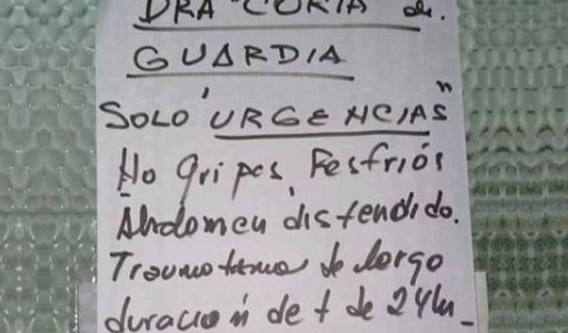 El curioso cartel de una guardia médica que advierte que sólo atiende ciertas urgencias