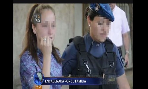 Rescataron a una adolescente que su familia mantenía encadenada