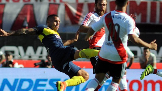 De la mano de Tevez, Boca le ganó 4 a 2 a River en el Monumental